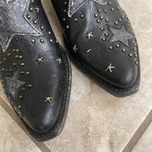 Liberty Black Womens Star is born Sz 7 Studded Leather Boots Black Pointed Toe thumbnail 6