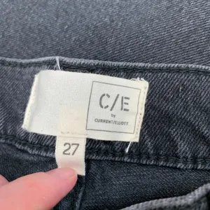 Current/Elliott C/E Black High Waisted Pleated Straight Leg Jeans‎ Size 27 thumbnail 7