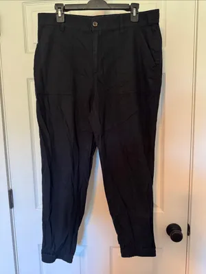Gap Women’s Elastic Waist Black Cargo Jogger Pants thumbnail 8