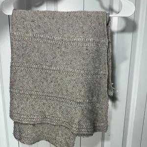 Seraphine Caleb Nursing Shawl Women OS Grey Cable Knit Lambswool Cashmere Blend thumbnail 3