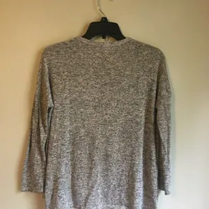Olivia Rae medium grey top‎ thumbnail 3
