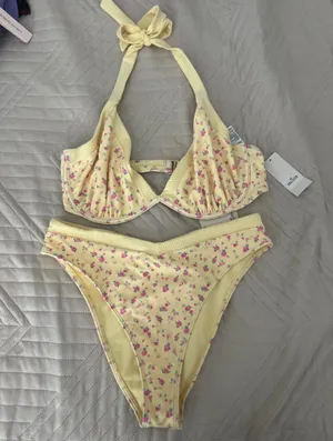 Hollister Swimsuit Set thumbnail 1