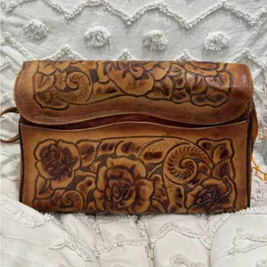 Vintage Beautiful Floral Hand Tooled Leather Bag- Made in Mexico thumbnail 4