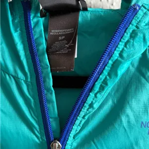 The North Face Women's Jacket Size S thumbnail 6