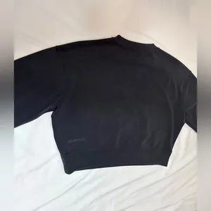 Lululemon NWOT Perfectly Oversized Cropped Crew *Softstreme - Black - 6 thumbnail 9