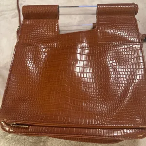 Beis Crossbody Tan Brown Cognac Faux Croc Crossbody Purse Bag With Trolly Sleeve thumbnail 2