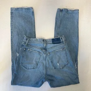 Abercrombie and Fitch 90s Distressed Straight Ultra High Rise Jeans thumbnail 2