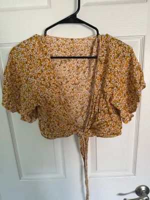 Shein Crop Top thumbnail 2