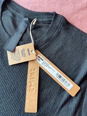 NWT SKIMS Sheer Rib T-Shirt thumbnail 3