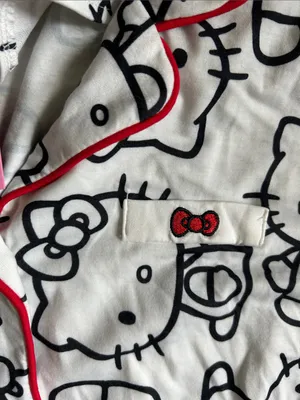 Hello Kitty White Pajama Set with Black Print and Pink Piping thumbnail 5