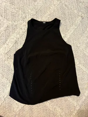 Black Lululemon tank topp thumbnail 2