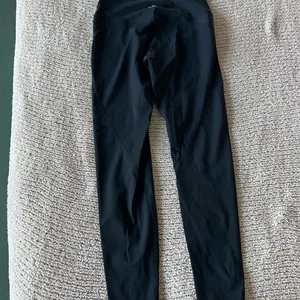 Amazon Black Leggings thumbnail 4