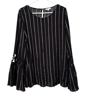 ODDY Women Size‎ Medium Crocheted Bell Sleeve Blouse Boho Hippie Peasant Rayon thumbnail 1