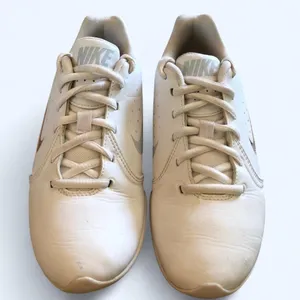 Nike Juniors Sideline White Lace Up Low Top Training Shoes Size 6 thumbnail 4
