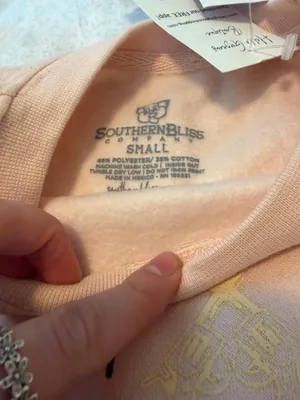 I want to be Beth Dutton when I grow up pink crewneck thumbnail 4