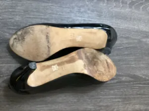 Stuart Weitzman Black Patent Leather Peep Toe Heels Size 7 M thumbnail 6