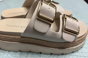 Madden Girl Sandals Platform thumbnail 3