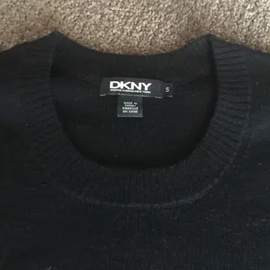 Black Crewneck DKNY Wool & Acrylic Sweater thumbnail 3