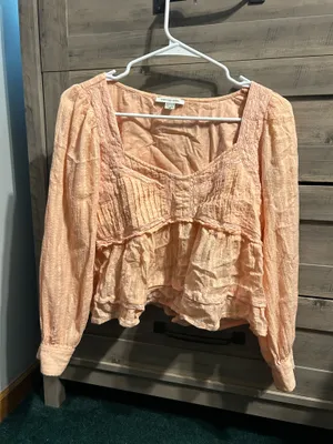 American Eagle Cropped Flowy Long Sleeve thumbnail 1