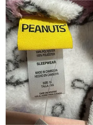 Peanuts Snoopy Holiday Fleece Robe Pink Winter Snoopy Sleepwear 1X NWT thumbnail 10
