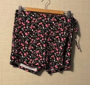 Chic Floral High Waist Women's Shorts thumbnail 1