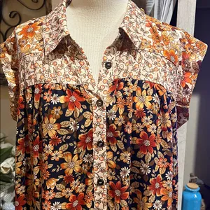 BiBi Floral mini dress, flutter sleeves, button thumbnail 7