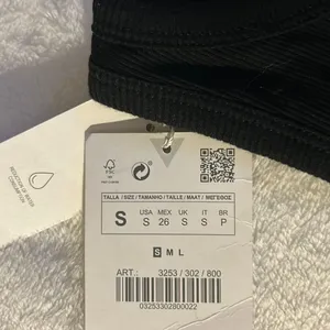 NWT ZARA‎ BASIC Black CROP TANK thumbnail 3