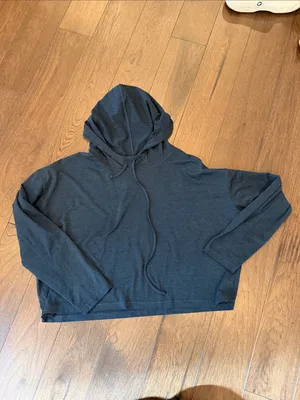 Girlfriend Collective Reset Cropped Hoodie in Navy Blue Size Medium - C11-710 thumbnail 2