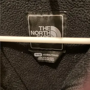 The North Face Black Fleece Jacket women’s medium thumbnail 2