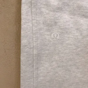 Lululemon Scuba High Rise Relaxed Joggers Heathered Light Gray Size 4 thumbnail 9