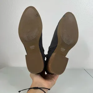 Toms Gray Suede‎ Ankle Boots Size 8 thumbnail 6
