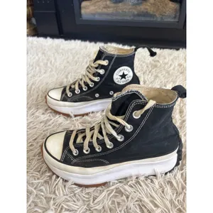 Converse Run Star Hike High‎ Top Platform Sneakers Black White 5Mens Womens 6.5 thumbnail 2
