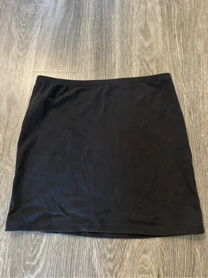 XL Black Mini Skirt thumbnail 4