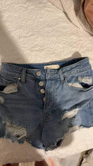 Francesca's Tgla denim button up shorts thumbnail 2