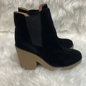 Urban Outfitters Black Suede Posey Gumsole Boots D21‎ thumbnail 7