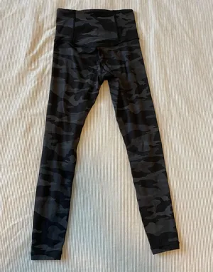Athleta Salutation 7/8 Tight thumbnail 2