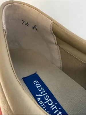 Easy Spirit Anti-Gravity Women’s Beige Leather comfort shoes, preppy, soft,light thumbnail 6