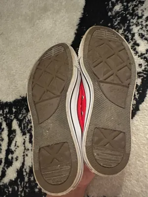 Red converse  thumbnail 5