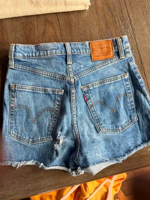 Levi’s Ribcage Shorts thumbnail 3