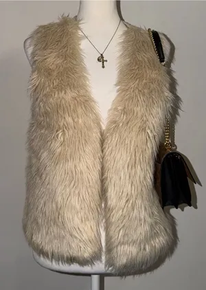 2000s vintage style cream faux fur vest thumbnail 1