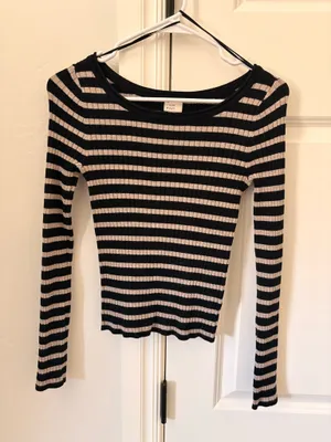 Long sleeve Shirt Multiple Size XS thumbnail 1