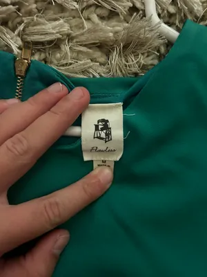 Green Dress Size M thumbnail 3