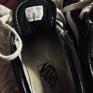 Vans Old Skool Shoes thumbnail 9