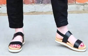 NISOLO Go-To Flatform Sandals Strappy Minimalist Sustainable Size 9 thumbnail 1