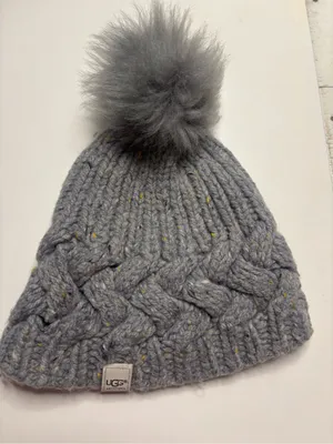 UGG Australia Women's Gray Cable Knit Beanie Hat Faux Fur Pom-Pom Wool Blend thumbnail 1