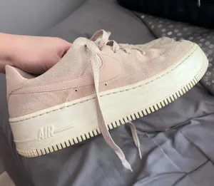 Women’s Air Nike Force 1 Low Sage thumbnail 2