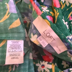 LOFT Green Floral Blouse Ruffle Tie Neck‎ Size XXSP Fairy Cottage Feminine thumbnail 7