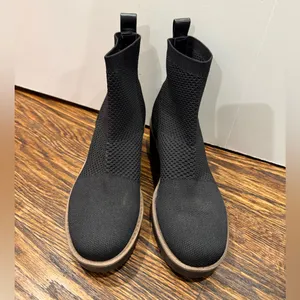 Bandolino Women's‎ Black Reissa Knit Wedge Booties Size 5.5 thumbnail 2