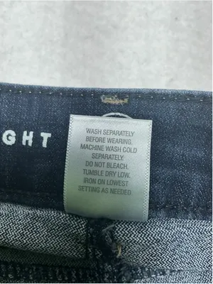 Woman’s w62 Signature Fit Straight Stretch Blue Denim Jeans size 6 short thumbnail 4