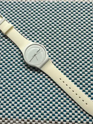 Swatch Watch White Rebel SUOW701 Classic 2014 thumbnail 2